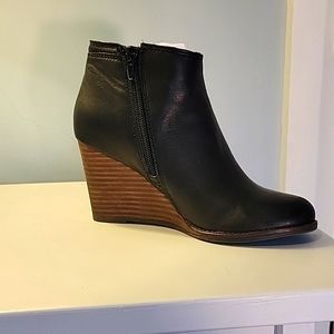 Lucky Brand wedges